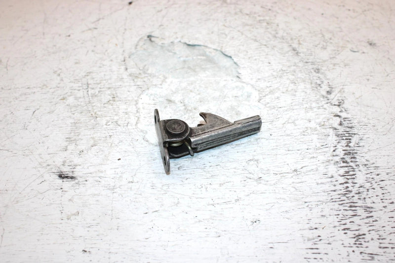 1990 Yamaha  Moto 4 Oem Seat Lever Latch 29U-24776-00-00 AY5