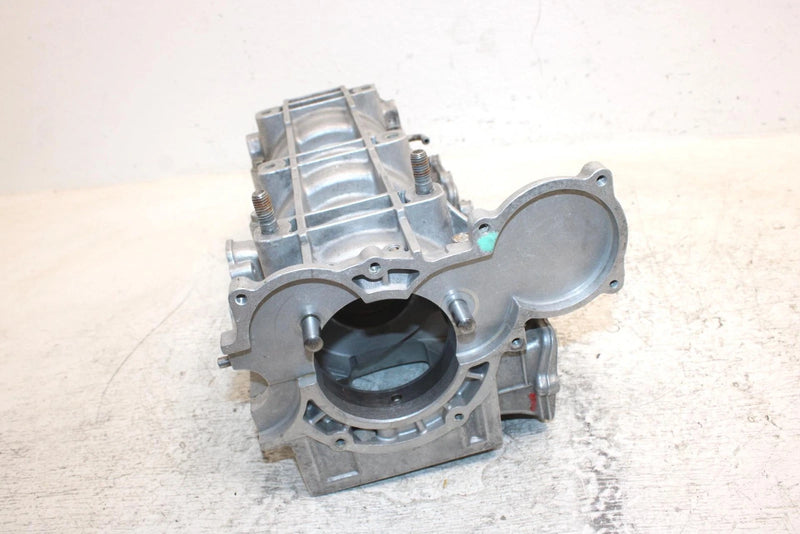 1998 Ski-doo Mach 1 700 Oem Crankcase 420888026 SS3