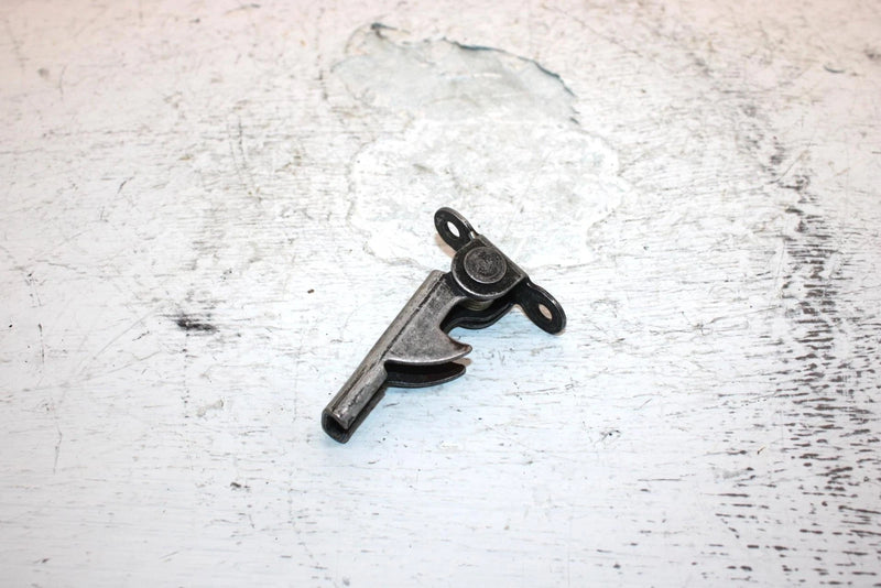 1990 Yamaha  Moto 4 Oem Seat Lever Latch 29U-24776-00-00 AY5