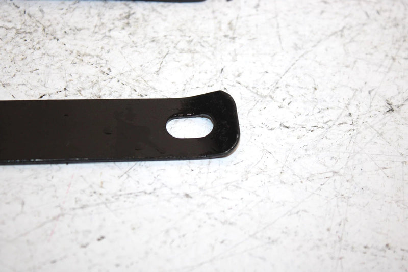 96 Polaris Trail Boss Oem Mud Flap Bracket Pair 5430973-133 AP74