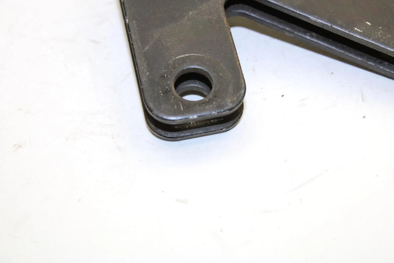 2000 Yamaha Mountain Max 700 Oem Front Torque Arm Mount 8ED-47415-00-00 Q2638