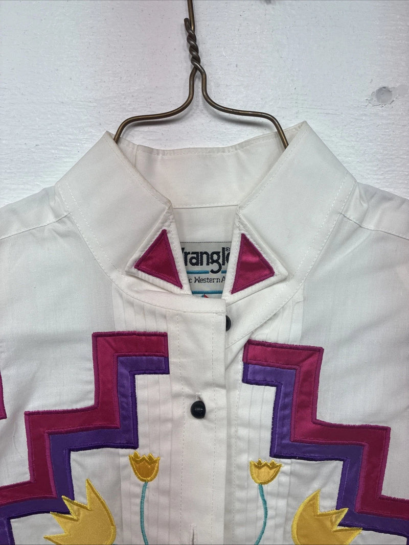 New Women’s Wrangler White Deigned Long Sleeve Button Up Medium KK-31