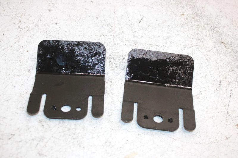 02 Ski-doo Grand Touring 500 Oem Hood Guide Pair 517302615 SS24