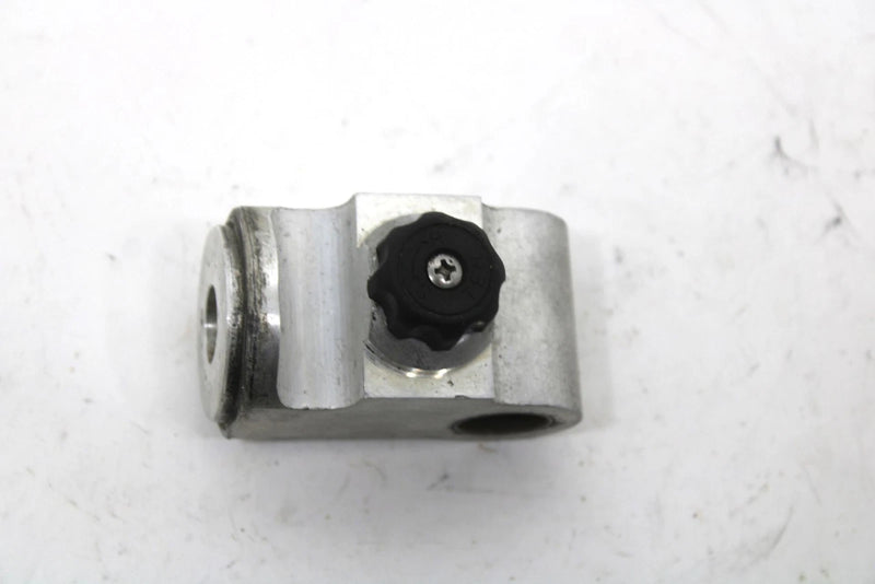2007 Yamaha Attak Gt Oem Lower Shock Mount 8GV-2376A-00-00 SY135