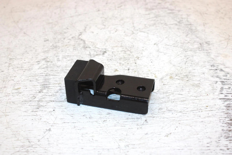 97 Yamaha Vmax Sx700 Triple Oem Engine Rubber Dampner Mount 8CH-21485-00-00 SY10
