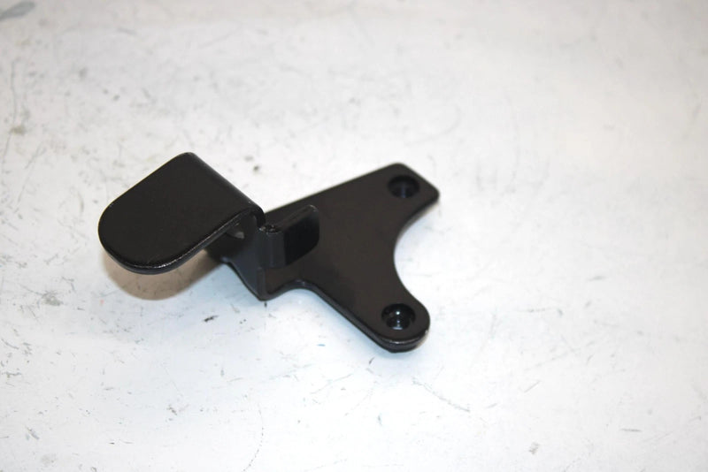 02 Arctic Cat 250 2x4 Oem Brake Switch Bracket 0502-056 AA22