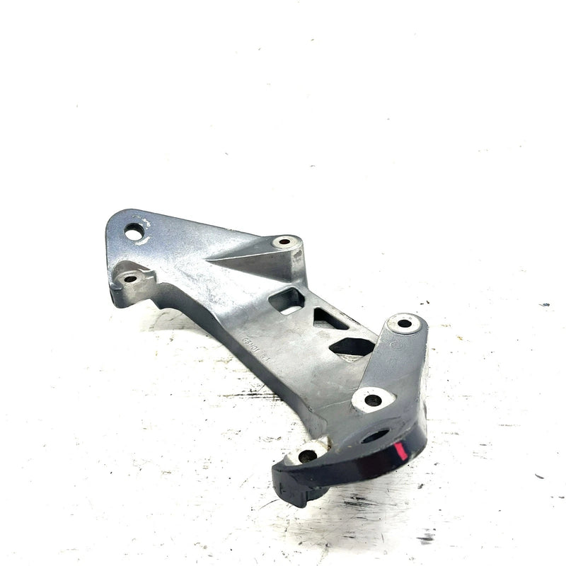 1996 Yamaha WaveVenture 1100 WVT1100 OEM Front Engine Mount 63M-21415-00-94 JY14