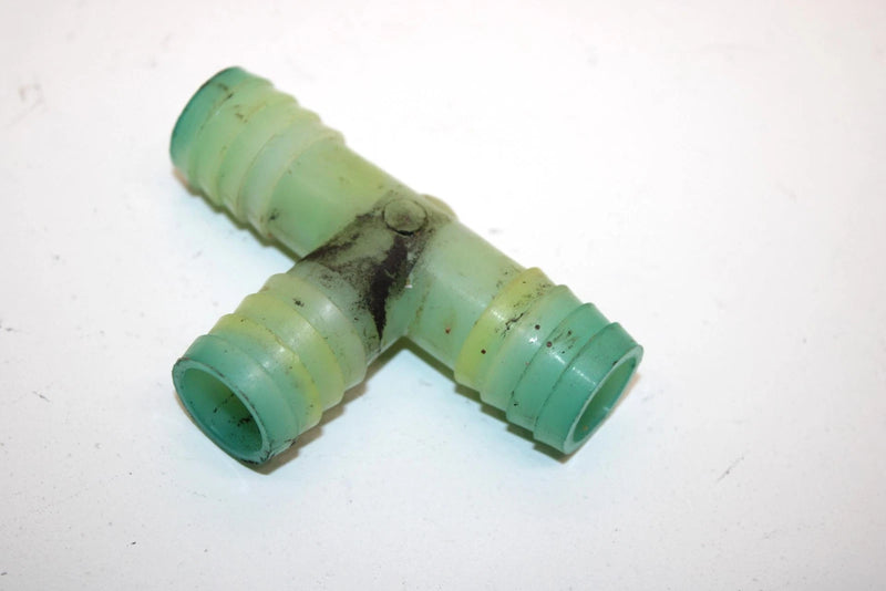 97 Polaris Ultra Sp Oem Conector Tee 7052093 SPS1