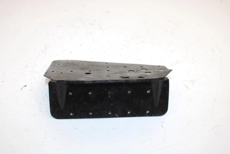 99 Arctic Cat Zl 600 Sno Pro Efi Oem LH Suspension Bracket 2706-781 SA76