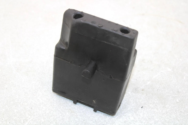 2000 Yamaha  Grizzly Oem Engine Mount Spacer 4WV-15327-00-00 AY35