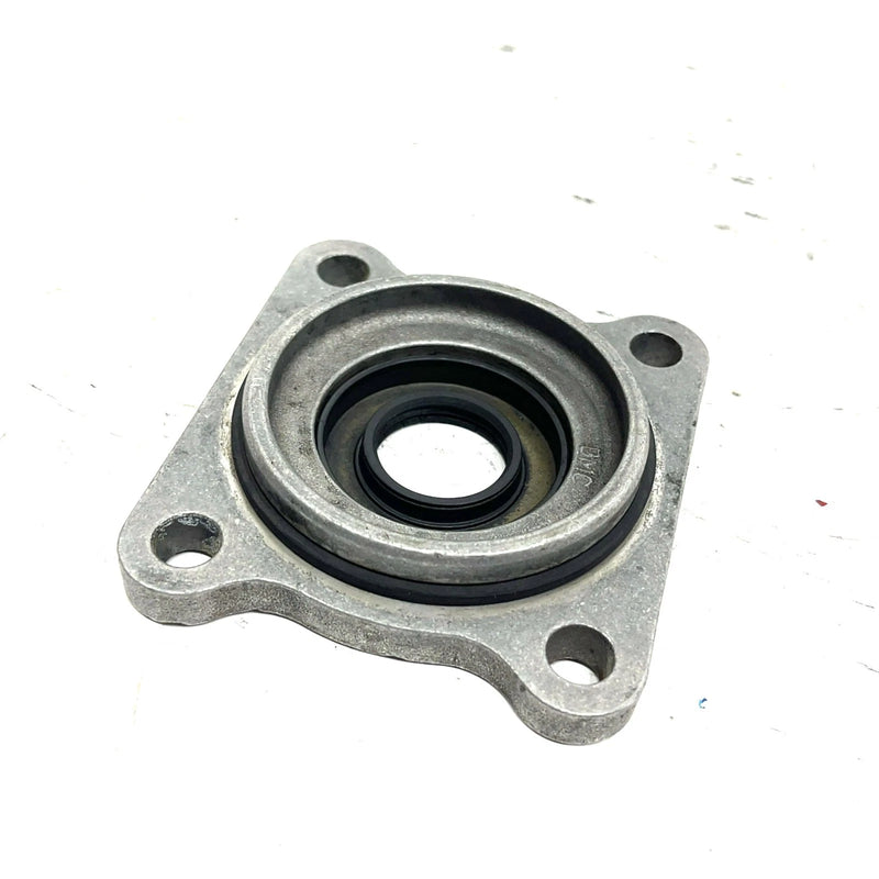 02-06 Polaris Sportsman 700 OEM Front Diff Input Cover 3234619 AP197