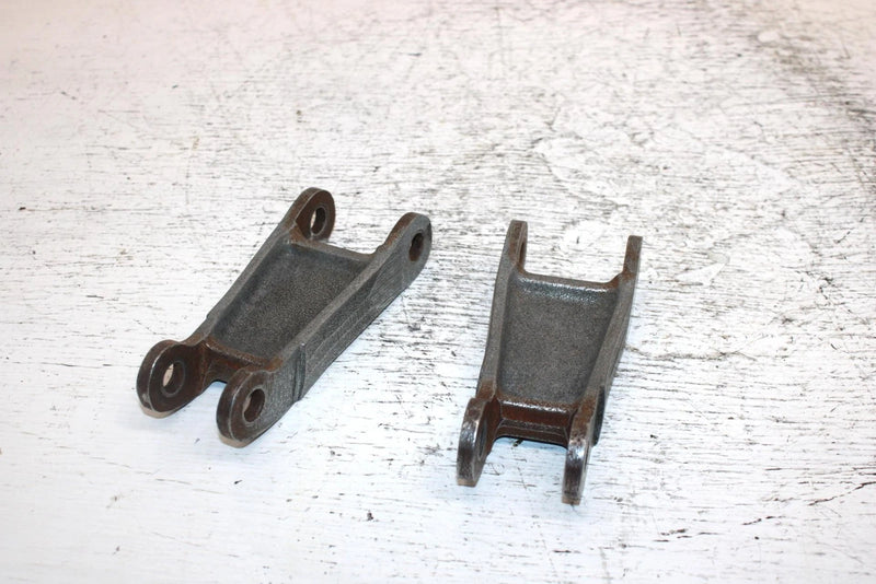 1997 Yamaha Venture Tr Oem Front Upper Shock Mount Pair 8L0-2382E-01-00 SY15