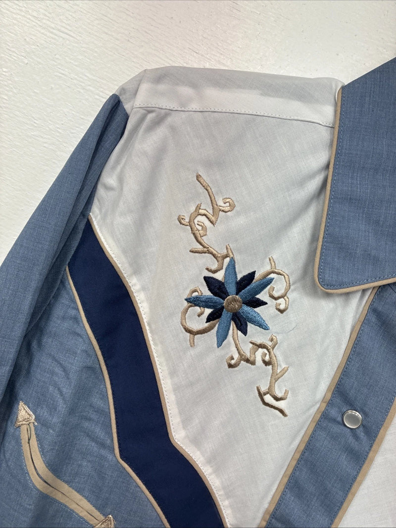 New Women’s ELY 1878 Blue Deigned Long Sleeve Pearl Snap Medium II-68