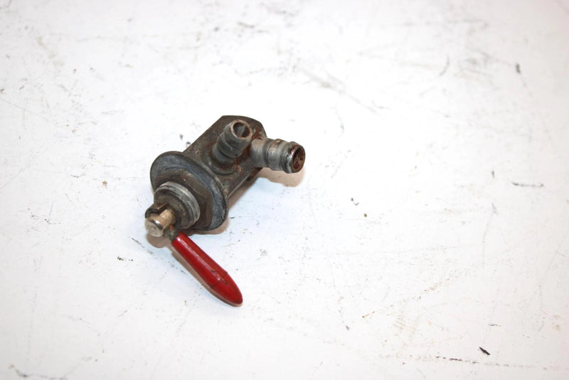 97 Polaris Xcr Se 600Oem Fuel Shut Off Valve 7051016 SP157
