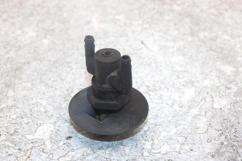 2004 Polaris Trail Boss 330 Oem 3 Way Fuel Petcock 7052161 AP117