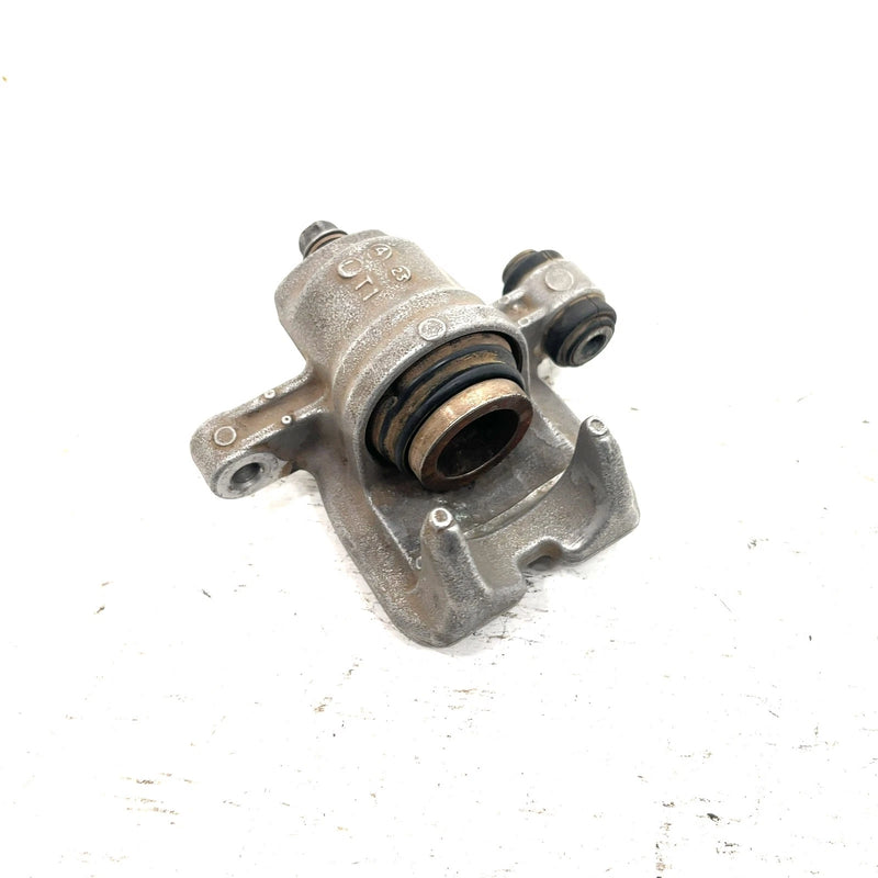 05 Honda Foreman 500 4x4 OEM Right Front Caliper Body 45250-HP0-A01 AH90