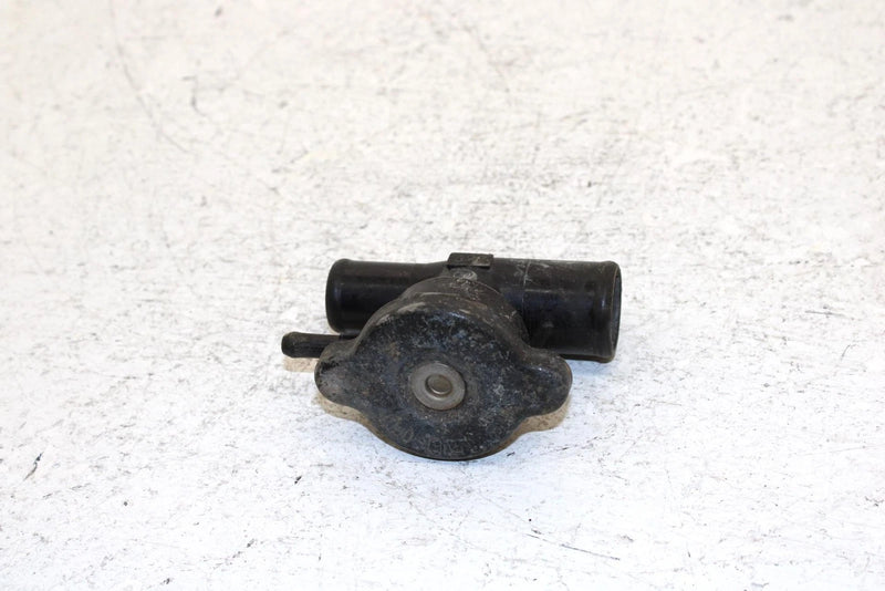1999 Yamaha Vmax 600 Sx Oem Filler Neck W/Cap 8CR-12591-00-00 SY5