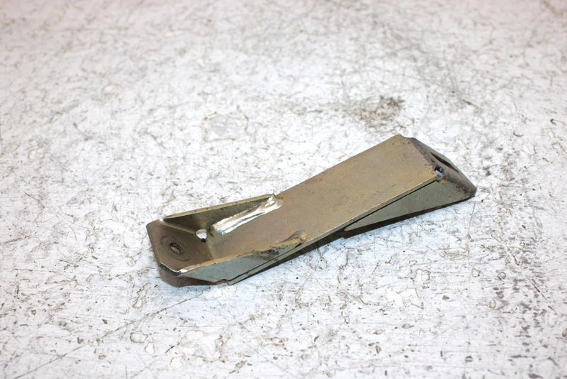 2006 John Deere  Buck 650 Oem Carb Support Bracket 707000252 AJ0