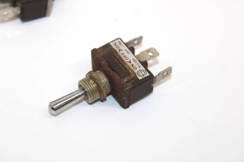 Ski-doo Oem Hand Warmer Switch Pair 410107300 Q4457