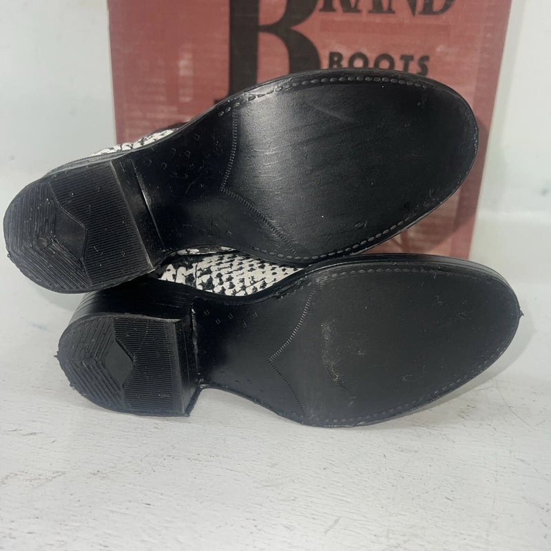 New Children’s Black And White Texas Brand Cowboy Boots. C104 10.5 10 1/2. 24-52