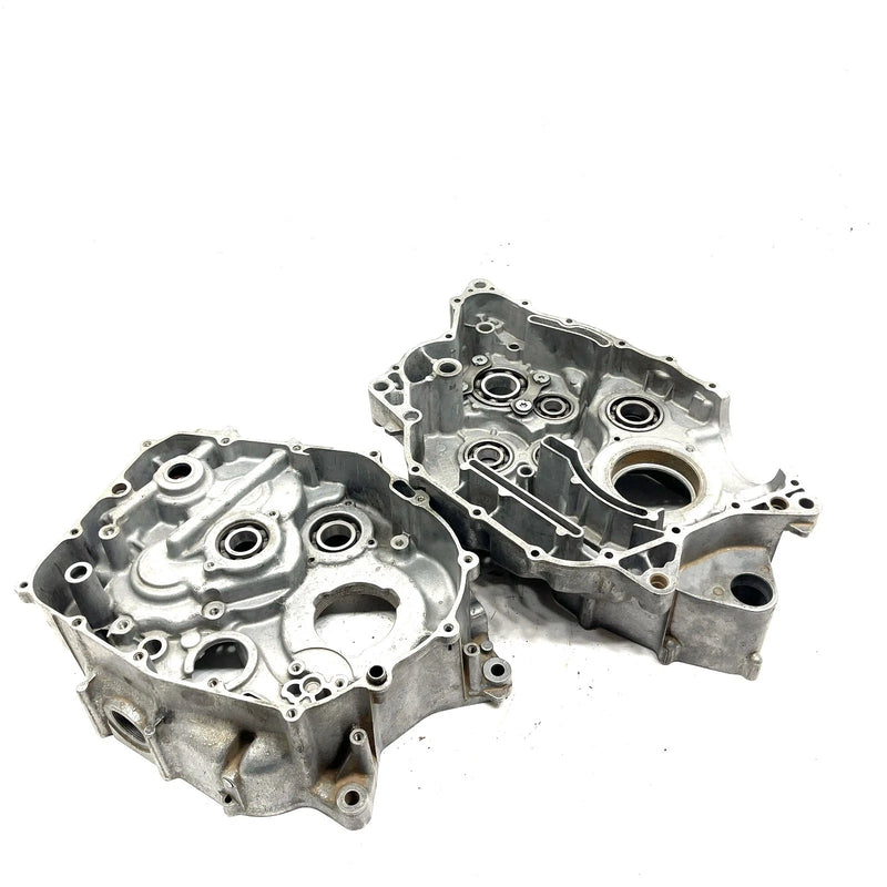 1992 Yamaha Big Bear 350 YFM350FW 4x4 OEM Crankcase 1YW-15100-07-00 AY53