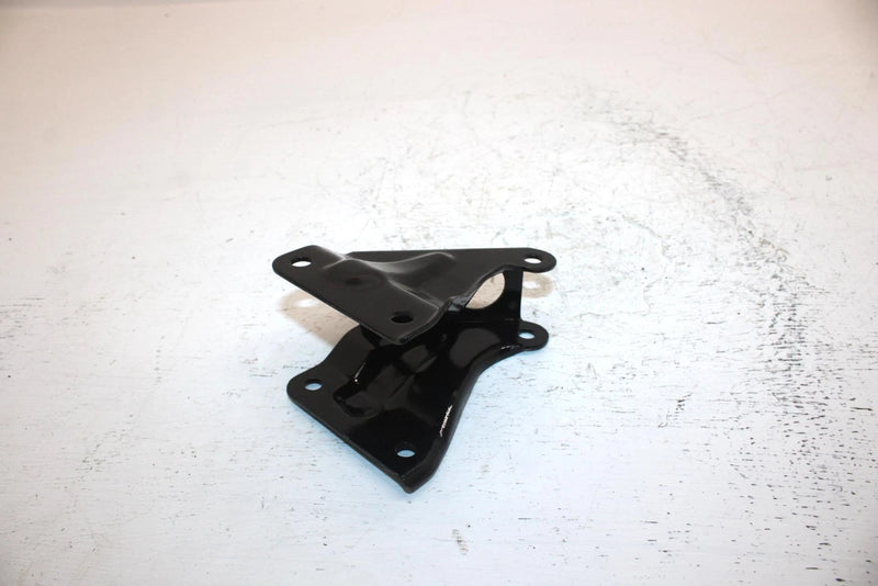 1985 Honda Atc 110a All Terrain Oem Front Engine Mount Hanger 50121-943-680 AH58