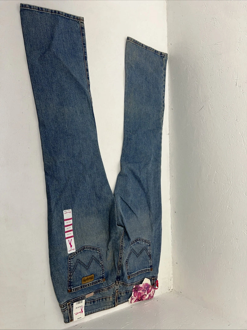 New Women’s Wrangler Light Wash Low Rise Denim Jeans. 9/10x34 N-7