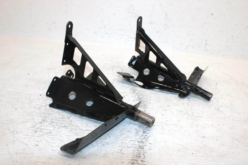 2002 Ski-doo Mxz 700 Oem Trailing Arm Mount Set 518320506 518320507 SS20