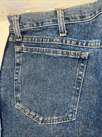 New Men’s Twenty X  Medium Wash Relaxed Fit Denim Jeans. 38x32 Q-13