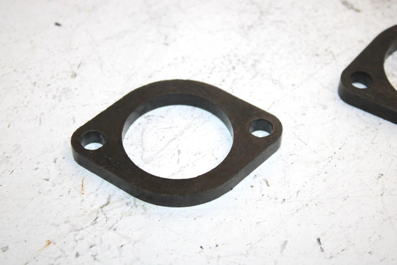 85 Polaris Ss Oem Insulator Pair 3083176 SP142