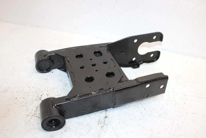 2002 Polaris Magnum 325 Oem Swingarm 1541577 AP151