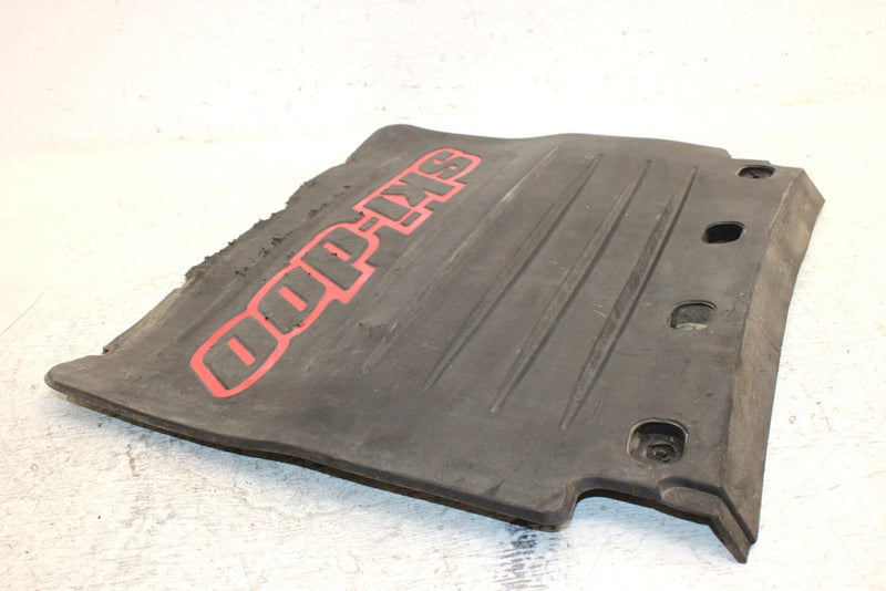 1998 Ski-doo Mach 1 700 Oem Snowflap 572103800 SS3