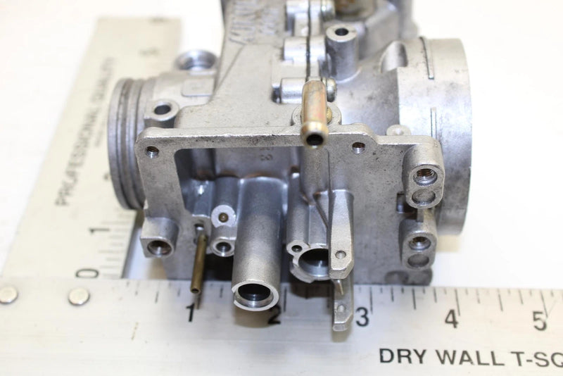 1997 Yamaha Vmax 600 Oem Carburetor Body MAG Side 8CR-14100-00-00 SY111