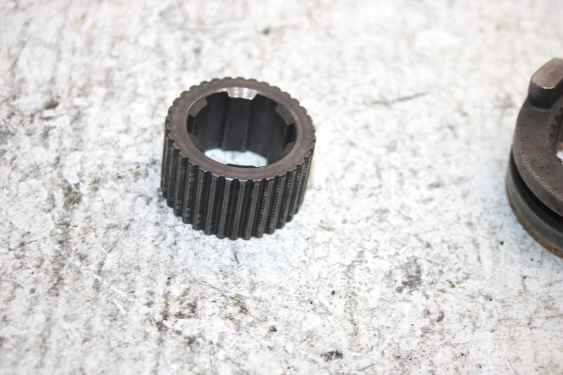 1998 Honda Foreman Fourtrax Oem Reverse Countershaft/Collar 23412-HA7-670 AH35