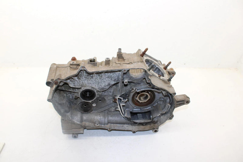 1999 Yamaha  Grizzly Oem Crankcase 4WV-15100-12-00 AY47
