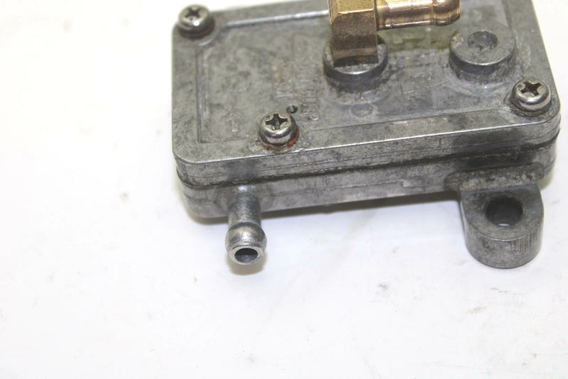89 Yamaha Inviter OEM Fuel Pump 8J6-24410-01-00 Q2715