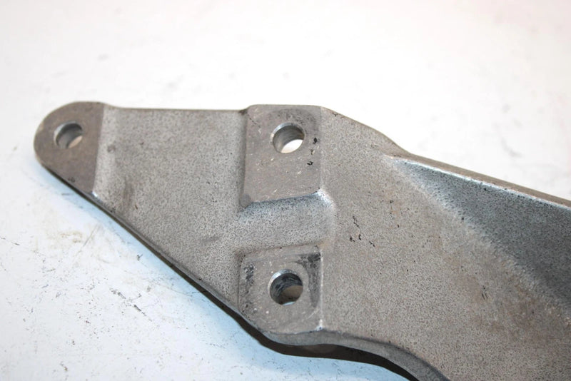 00 Arctic Cat Zr 600 Oem Front Right Engine Mounting Bracket 0708-102 Q2819