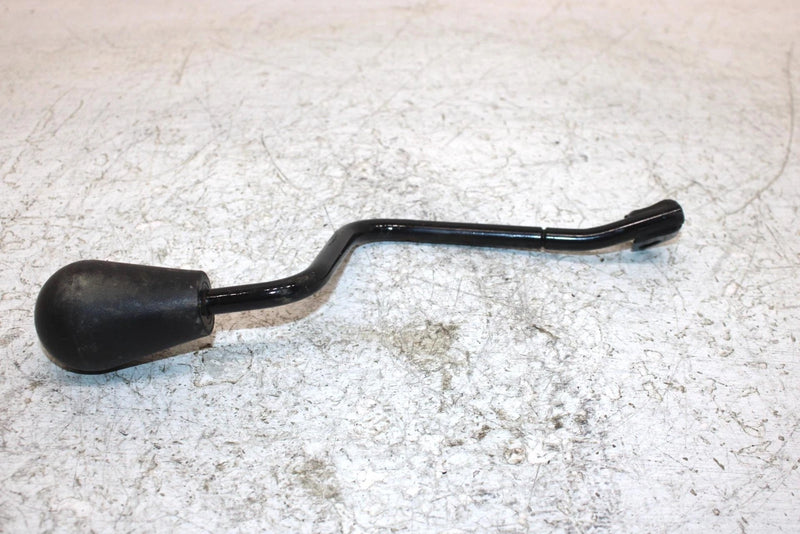 2006 John Deere  Buck 650 Oem Bed Tilt Release Lever 705000253 AJ0