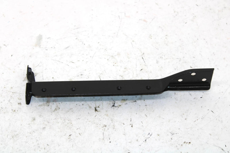 1988 Yamaha Enticer 340 Oem Right Steering Gate Bracket 82A-23899-00-00 SY130