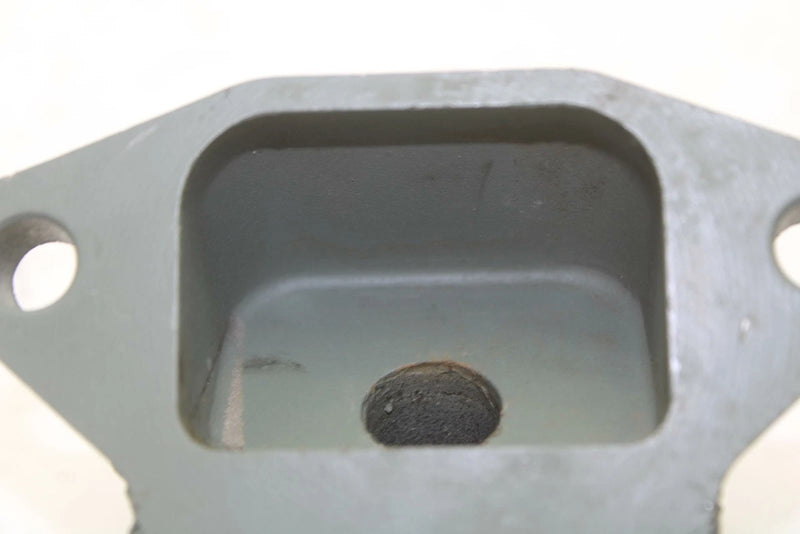 Yamaha OEM Rubber Engine Mount 63M-44517-01-94 Q4153