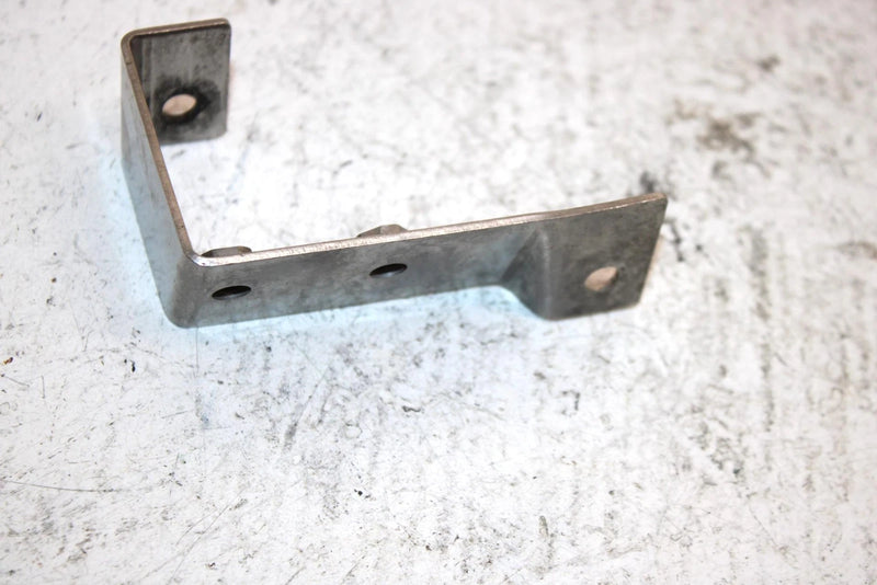 1993 Yamaha Waverunner 650 Oem Steering Cable Bracket FJ0-61467-30-00 JY23