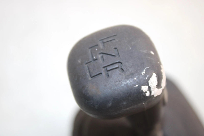 05 Yamaha  Bruin  4wd Hunter  Oem Gear Shifter 5UH-18300-00-00 AY38