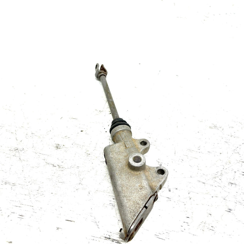 00-01 Arctic Cat 500 4x4 Automatic OEM Rear Brake Master Cylinder 0437-059 AA32