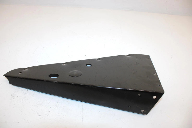 96 Arctic Cat Puma Deluxe Oem Right Backing Plate Vent 0616-774 SA70