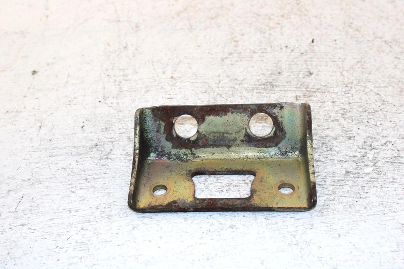 1995 Yamaha Vmax 600 Le Oem Rear Lower Motor Mount 8AB-21427-00-00 SY21