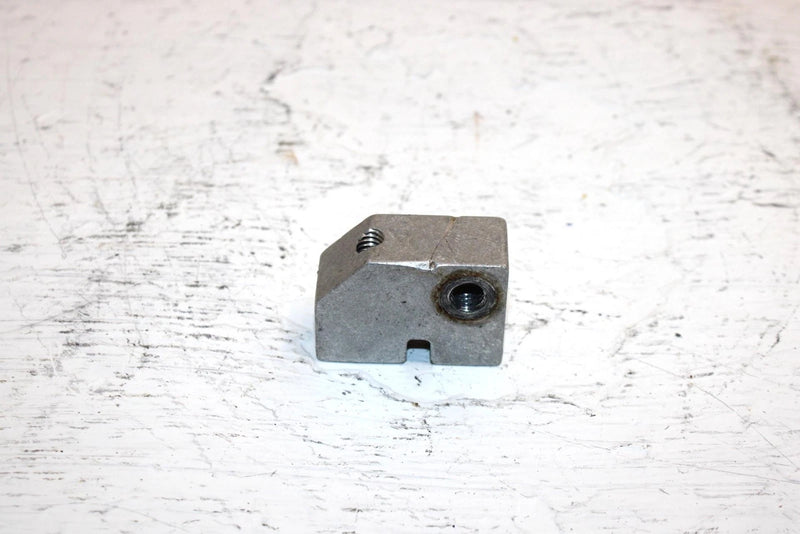 2001 Polaris 800 Le Oem Pivot Block Limiter 5132584 7515511 SP22