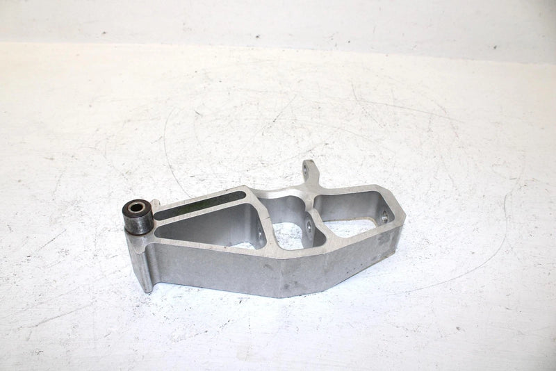 2013 Polaris 600 Rush Pro Oem Left Steering Knuckle 1823801 SP30