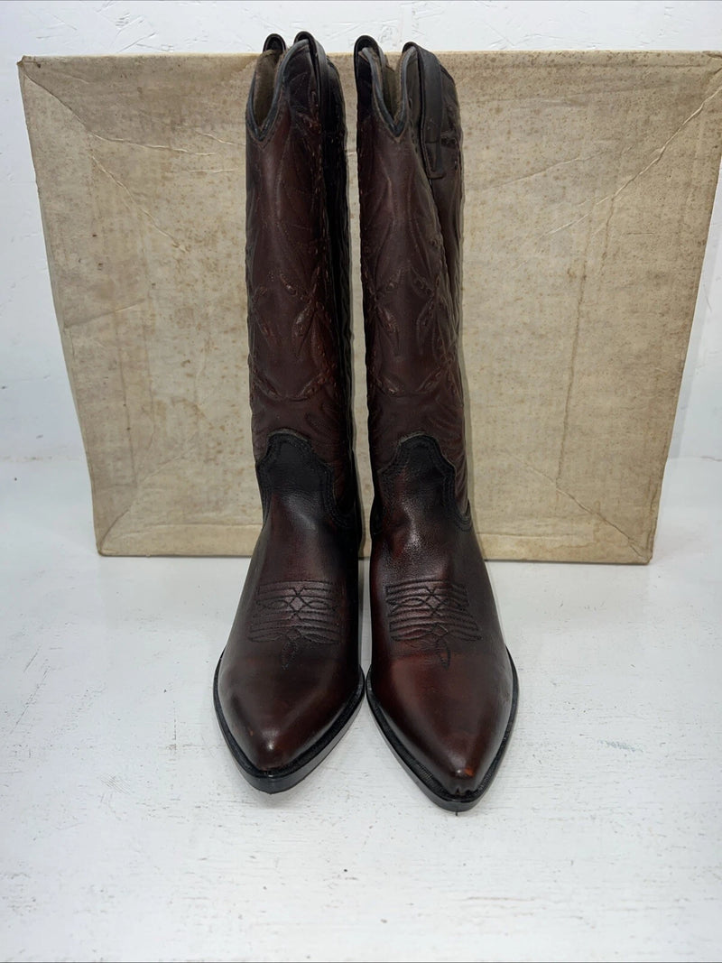 New Women’s Brown Acme Cowboy Boots. 5/5 5 1/2 C. 20-62
