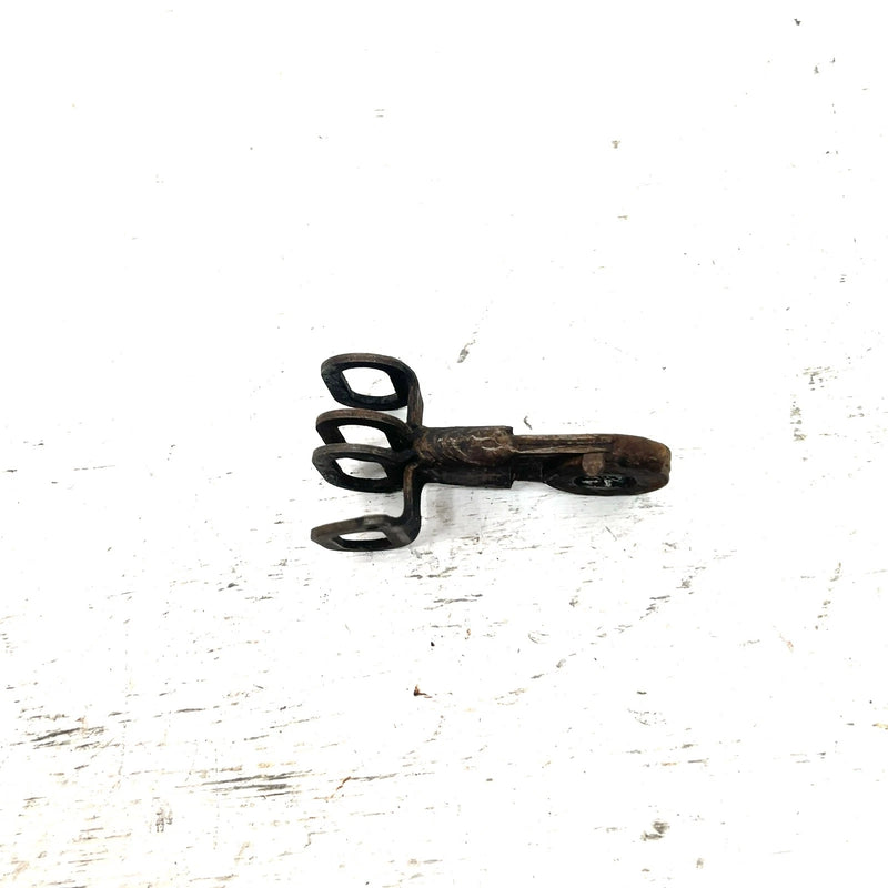 83-85 Yamaha Tri Moto 200 YTM200 OEM Rear Caliper Lever Arm 21V-25726-01-00 AY59