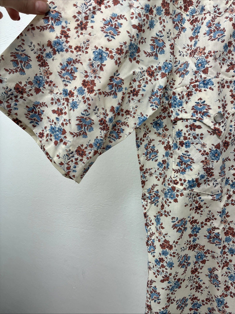 New Women’s Champion Western Floral Long Sleeve Pearl Snap Size 15 KK-120